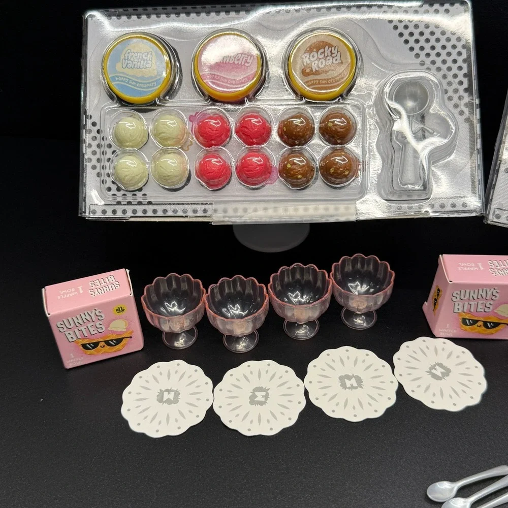 MGA's Mini-Verse *Make It Mini Food/Ice Cream Social* 38 Pieces (No Resin)
